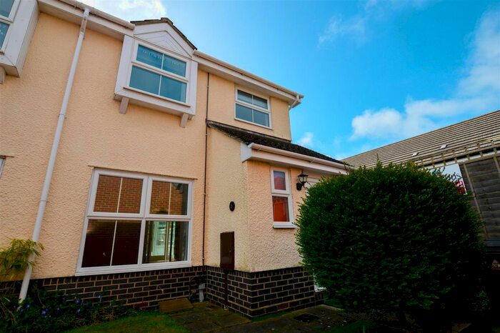 3 Bedroom Terraced House To Rent In Tweedsmuir Close, Eastbourne BN23