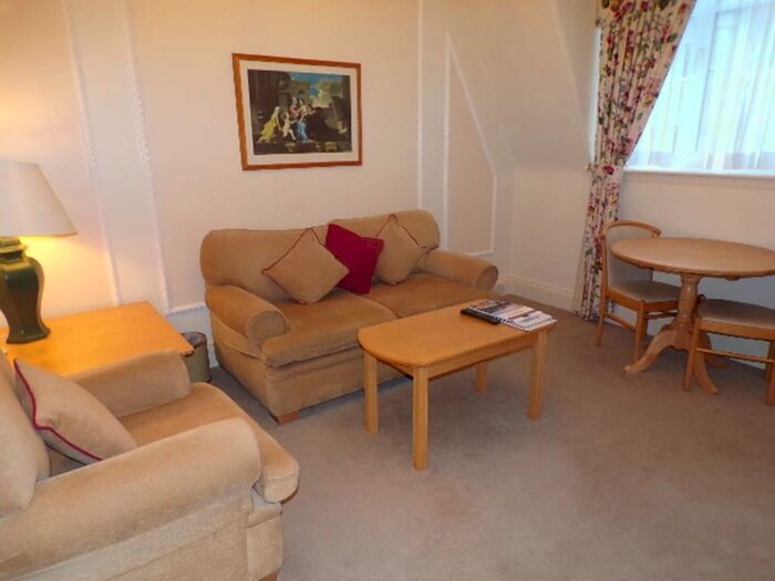1 Bedroom Flat To Rent In Union Grove, First Floor, AB10