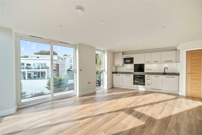 1 Bedroom Flat For Sale In Highmoor Road, Poole, Dorset, BH14