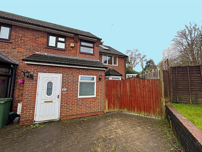 3 Bedroom Semi-Detached House To Rent In Beddington Road, Orpington, BR5