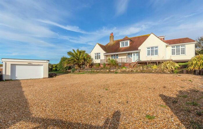 5 Bedroom Detached House To Rent In Sandown, Isle Of Wight, PO36