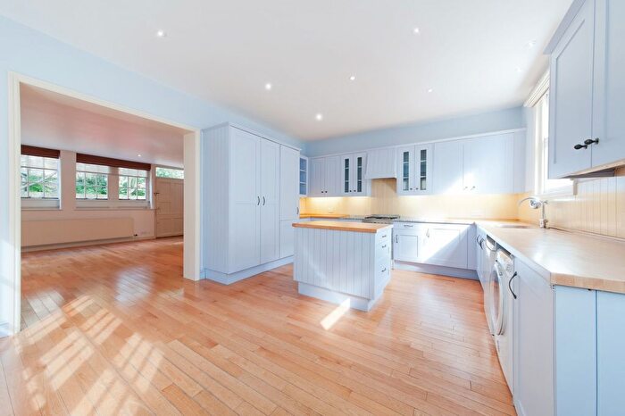 3 Bedroom Detached House To Rent In Logan Mews, London, W8