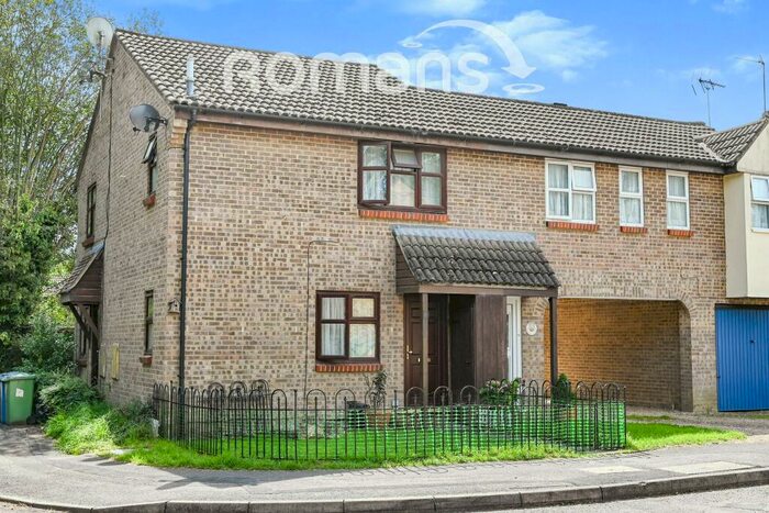 1 Bedroom Semi-Detached House To Rent In Hythe Close, RG12