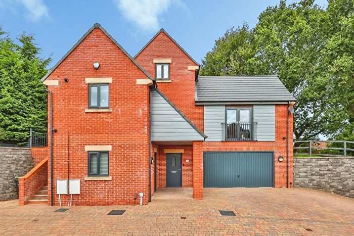 4 Bedroom Detached House For Sale In Beeston Close, Bestwood Village, Nottingham, Nottinghamshire, NG6