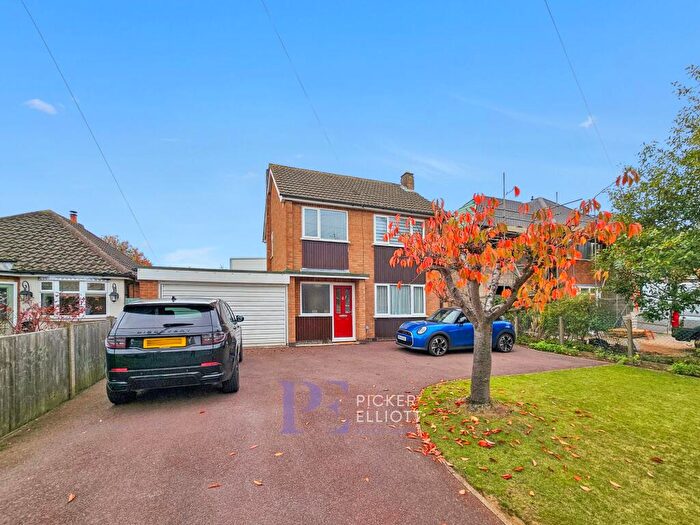 3 Bedroom Detached House For Sale In The Fairway, Burbage, LE10
