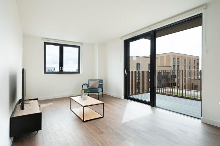 2 Bedroom Apartment To Rent In Vanguard Way, London, E17