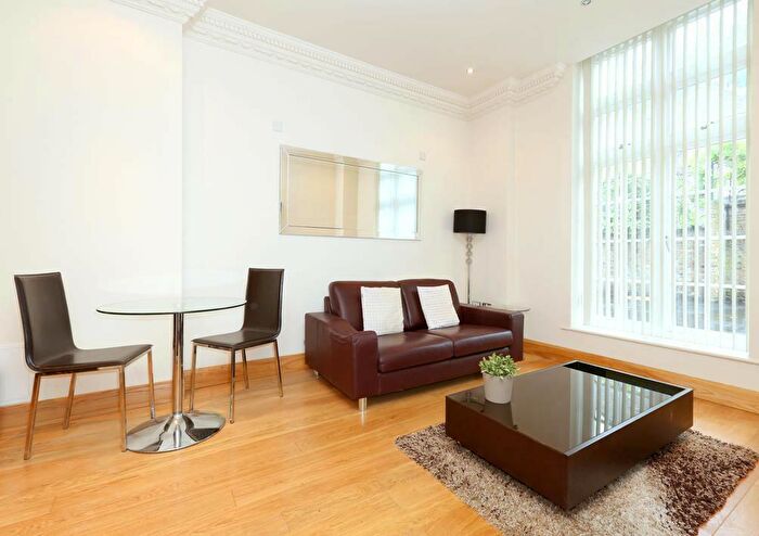 1 Bedroom Flat To Rent In Mulberry Court, Shadwell, E1