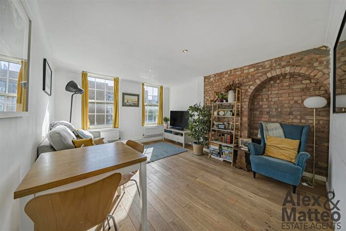 2 Bedroom Flat For Sale In Oliver House, Bermondsey, SE16