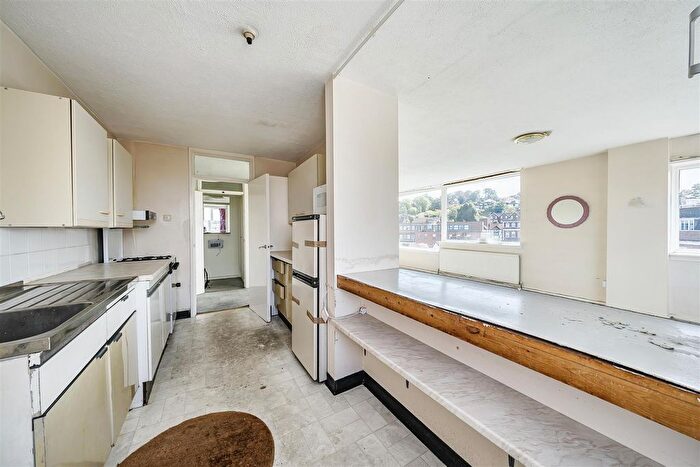 2 Bedroom Flat For Sale In Chertsey Street, Guildford, GU1
