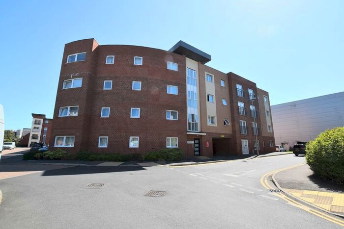 2 Bedroom Flat To Rent In Bowling Green Close, Bletchley, Milton Keynes, MK2