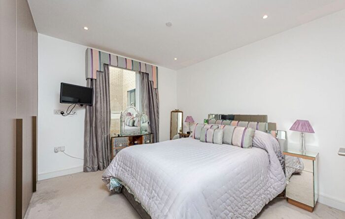 3 Bedroom Flat For Sale In The Avenue, London, NW6