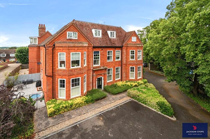 3 Bedroom Apartment For Sale In Falmouth Avenue, Newmarket, Suffolk, CB8