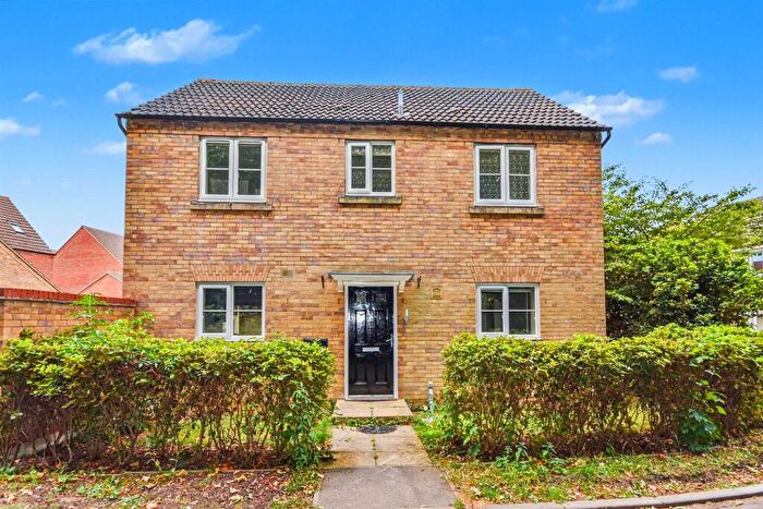 3 Bedroom Detached House To Rent In Dewar Close, Corby, NN17