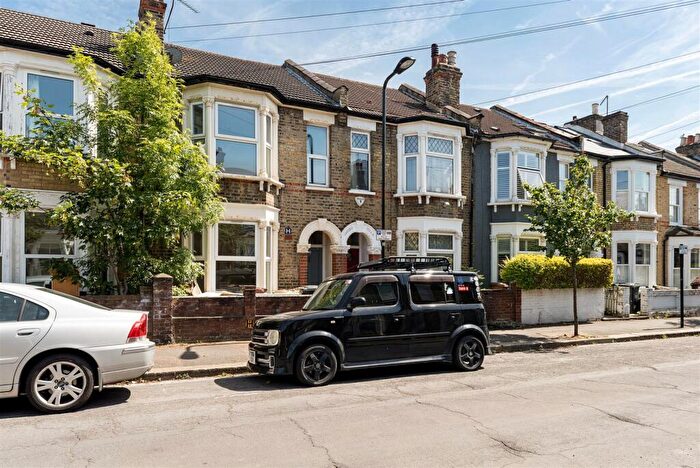 2 Bedroom House To Rent In Pearcroft Road, Leytonstone, E11