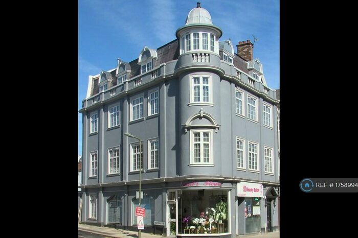 Studio To Rent In Brent Street, London, NW4