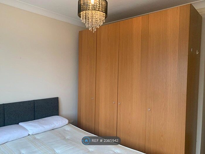 1 Bedroom Flat To Rent In Lampton Park Road, Hounslow, TW3