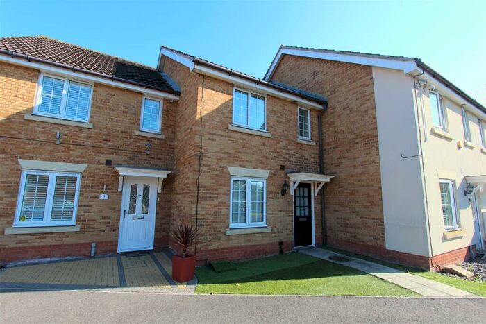 3 Bedroom Terraced House To Rent In Amethyst Drive, Sittingbourne, ME10