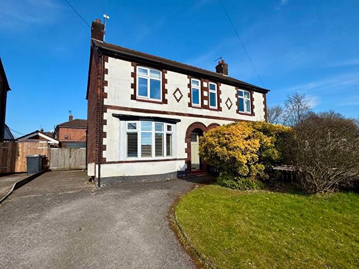 2 Bedroom Semi-Detached House To Rent In Macclesfield Road, Holmes Chapel, Crewe, CW4