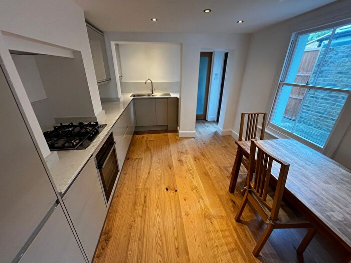 1 Bedroom Flat To Rent In Ducie Street, London, SW4
