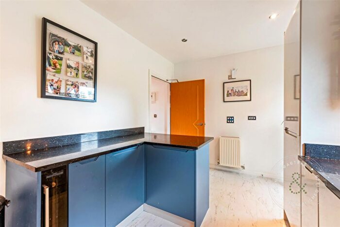 3 Bedroom Town House For Sale In Taliesin Court, Chandlery Way, Cardiff Bay, CF10