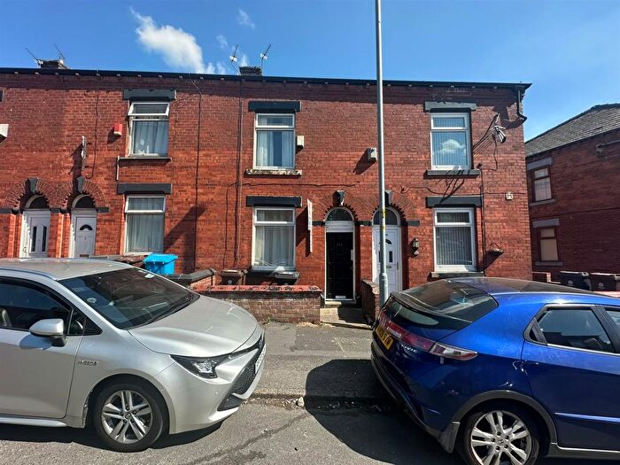 2 Bedroom Terraced House For Sale In Balfour Street, Oldham, OL4