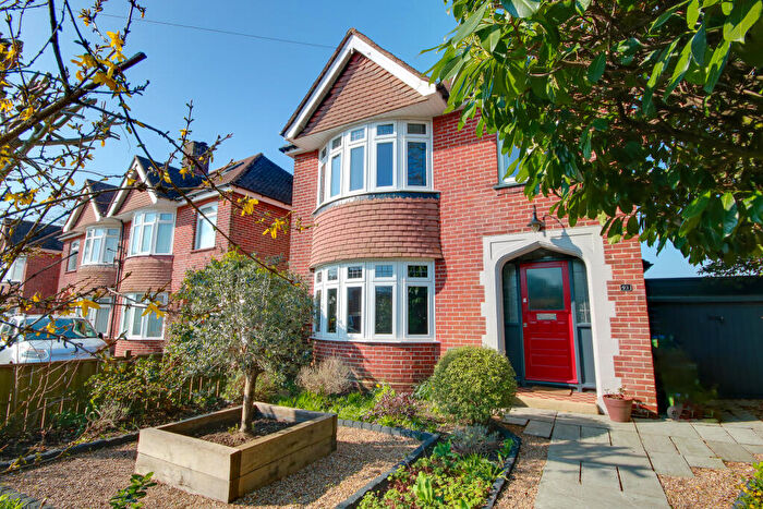 4 Bedroom Detached House For Sale In Guide Price £, - £, ! Sholing! No Chain! Stunning Garden!, SO19