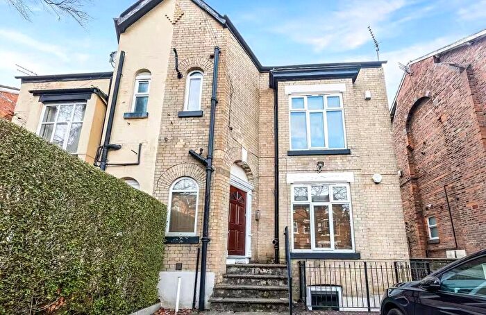 2 Bedroom Flat For Sale In Clyde Road, Didsbury, Manchester, Greater Manchester, M20