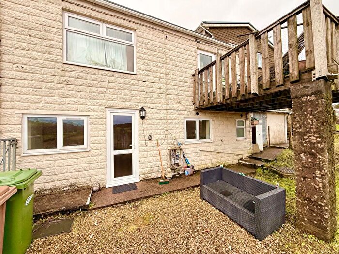 1 Bedroom Flat To Rent In Glenview, Abernant Road, Markham, Blackwood, NP12