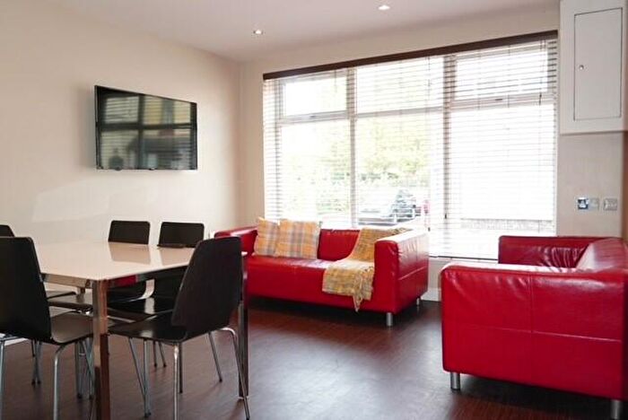 3 Bedroom House To Rent In Victoria Street, Crewe, Cheshire East, CW1