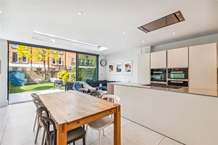 4 Bedroom Terraced House For Sale In Badminton Road, SW12