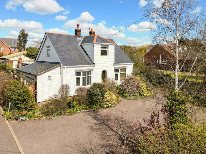 3 Bedroom Detached House For Sale In Latchingdon Road, Cold Norton, CM3