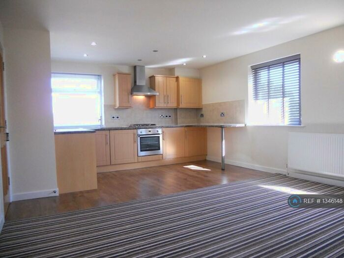 2 Bedroom Flat To Rent In Causwayhead Road, Sheffield, S17