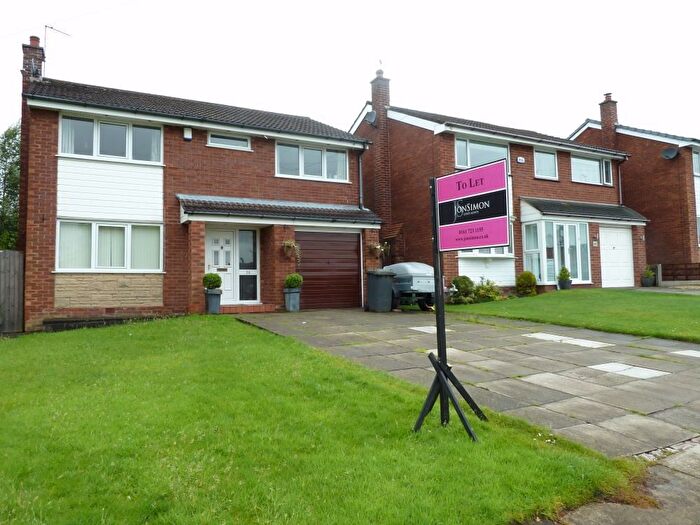 4 Bedroom Detached House To Rent In Watling Street, Bury, BL8