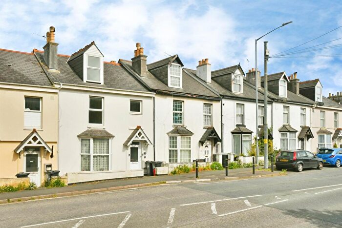 2 Bedroom Maisonette For Sale In North Road, Saltash, PL12
