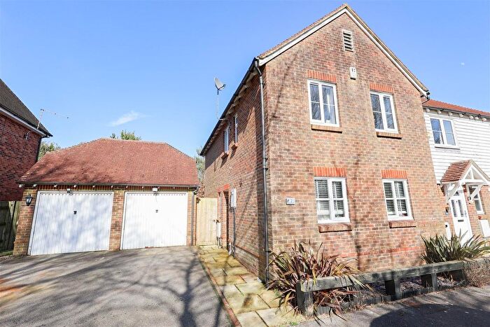3 Bedroom Semi-detached House For Sale In Malthouse Way, Lewes, BN7