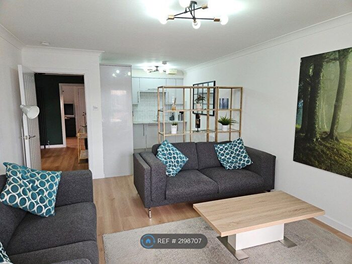 2 Bedroom Flat To Rent In Victoria Road, Glasgow, G42