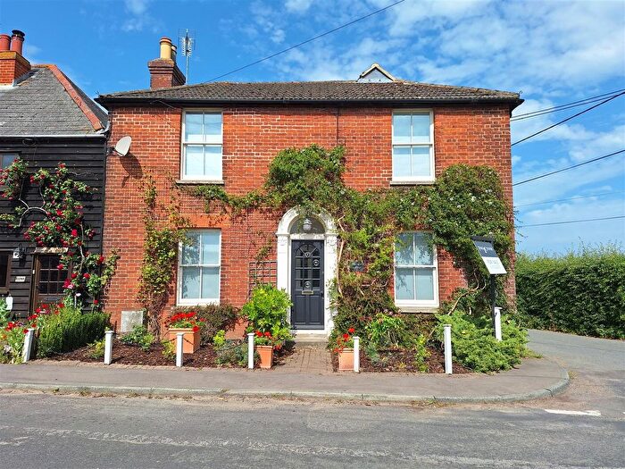 3 Bedroom Cottage For Sale In Elegant Victorian Residence - Fostall, Hernhill, ME13