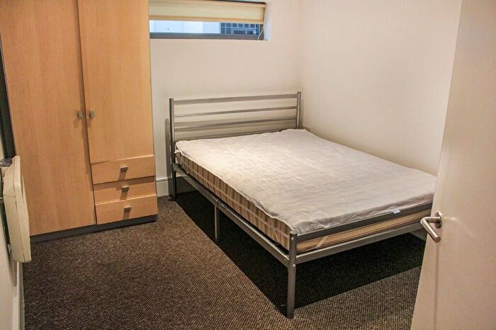 2 Bedroom Apartment To Rent In The Lock, Whitworth Street West, M1