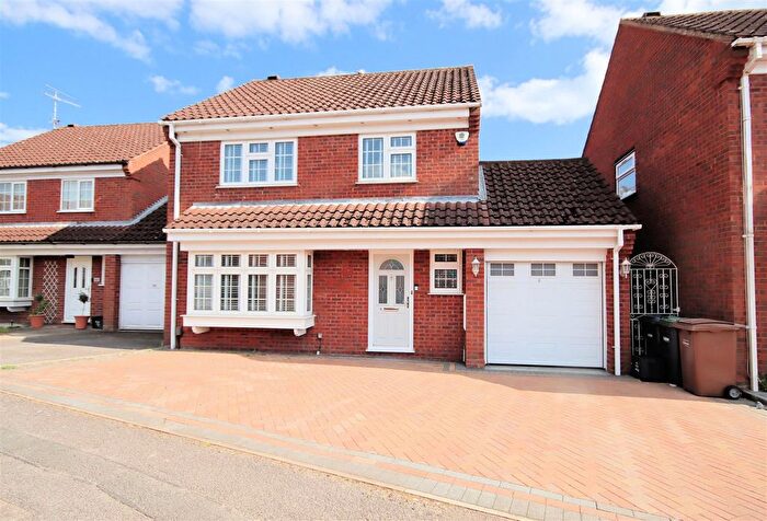 4 Bedroom Detached House To Rent In Warden Hill Development, Luton, LU2