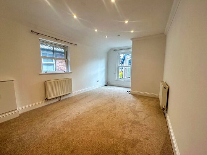 1 Bedroom Apartment To Rent In High Street, Wimborne, BH21