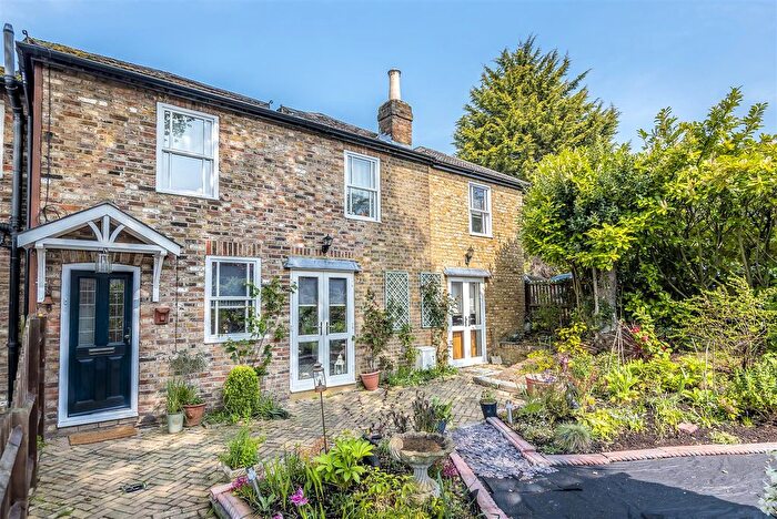 4 Bedroom Property To Rent In Chartwell Place, Harrow On The Hill, HA2