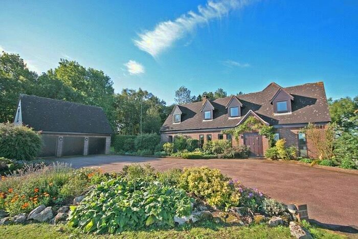5 Bedroom Detached House To Rent In Beechwood Park, Markyate, St. Albans, Hertfordshire, AL3