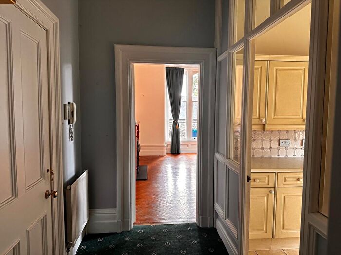 2 Bedroom Flat For Sale In Normanhurst Park, Matlock, DE4