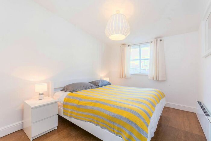 1 Bedroom Flat To Rent In Peter Street, Soho, London, W1F