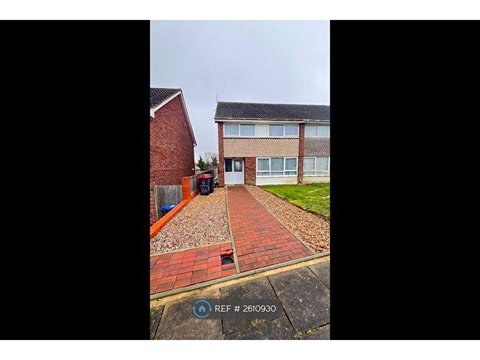 4 Bedroom Semi-Detached House To Rent In Long Meadow Way, Canterbury, CT2