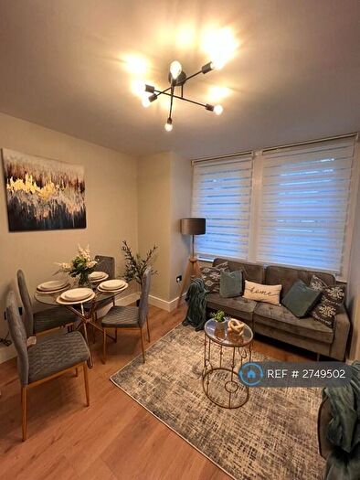 3 Bedroom Flat To Rent In Drayton Road, London, NW10