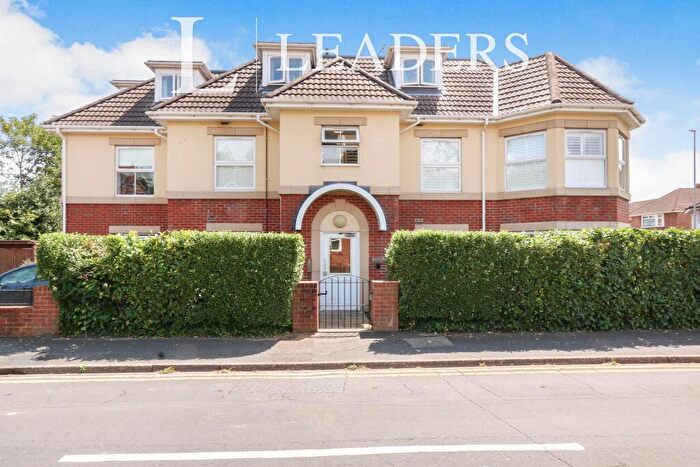 2 Bedroom Flat To Rent In Christchurch, BH23