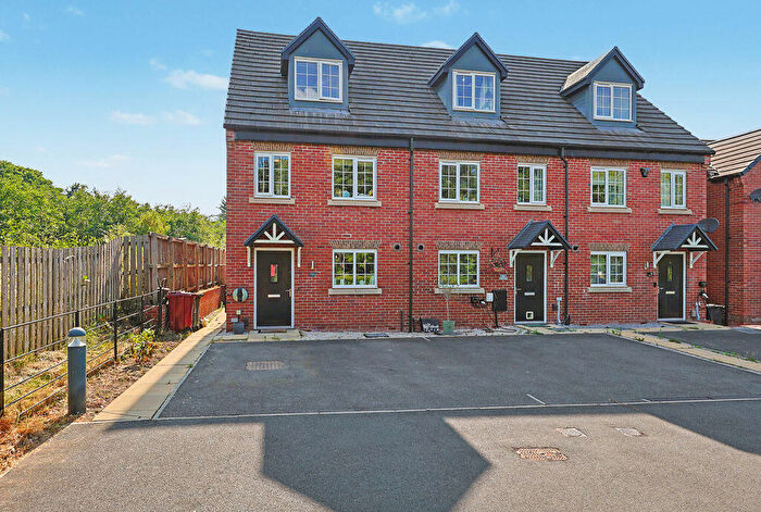 3 Bedroom Terraced House For Sale In Milford Close, Wingerworth, Chesterfield, S42