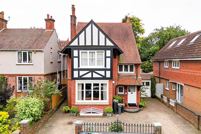 5 Bedroom Detached House For Sale In Deerings Road, Reigate, RH2