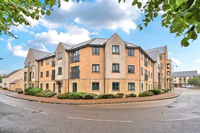 2 Bedroom Apartment To Rent In Bluebell Way, Carterton, Oxon, OX18